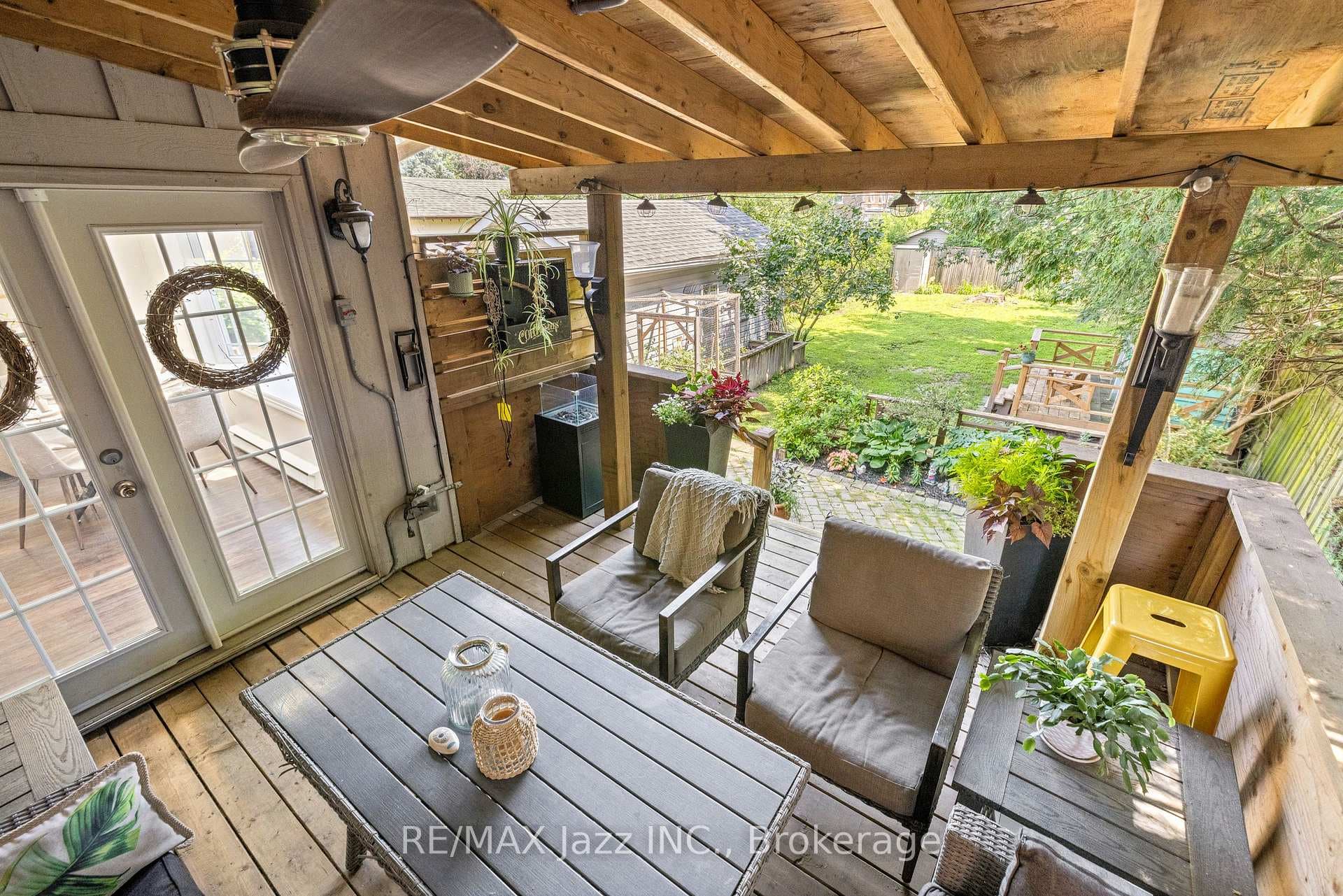 477 Masson Street photo 45