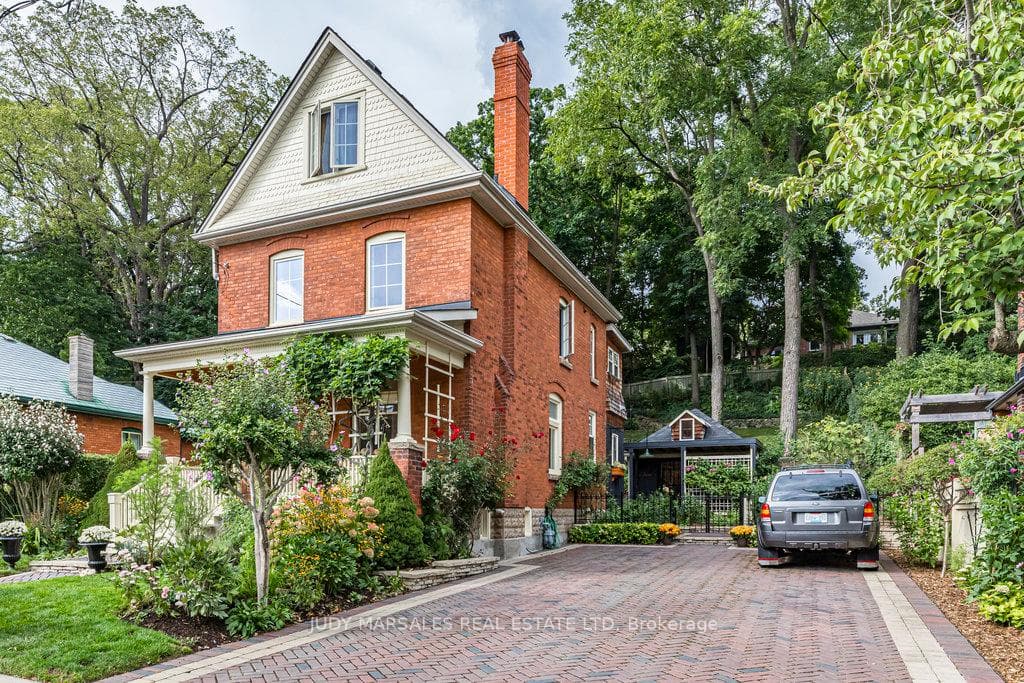 69 Victoria Street photo 1