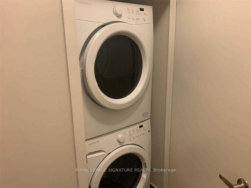 2550 Eglinton Avenue Unit 1305 photo 6