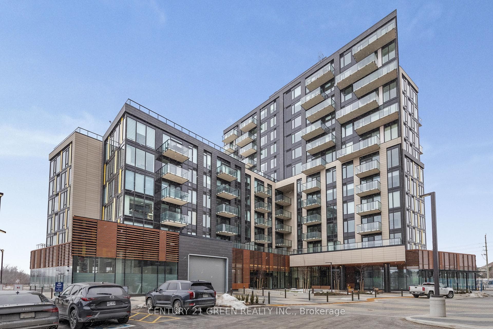 1415 Dundas Street Unit 501 photo 1