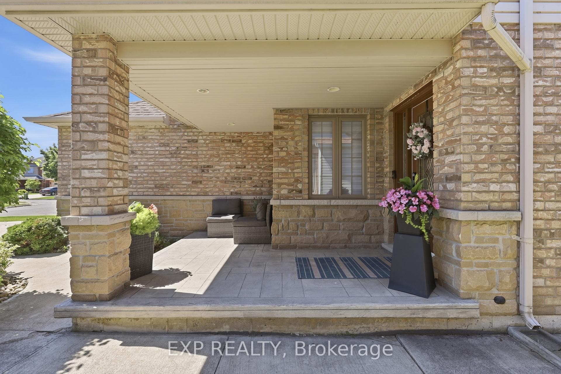 194 Southbrook Drive photo 7