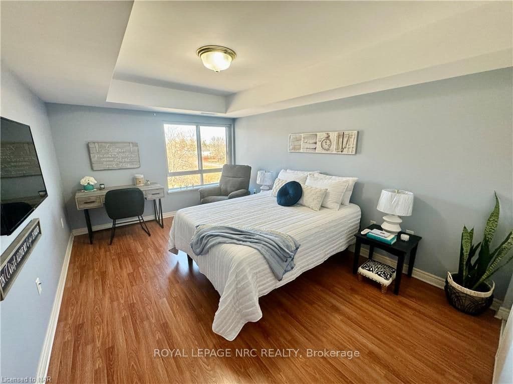 55 PELHAM TOWN Square Unit 306 photo 19