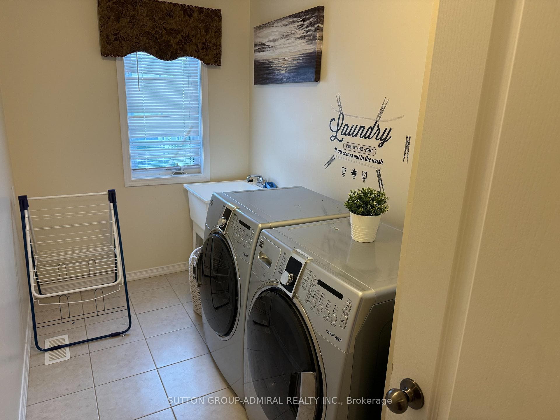129 Whitwell Way photo 18