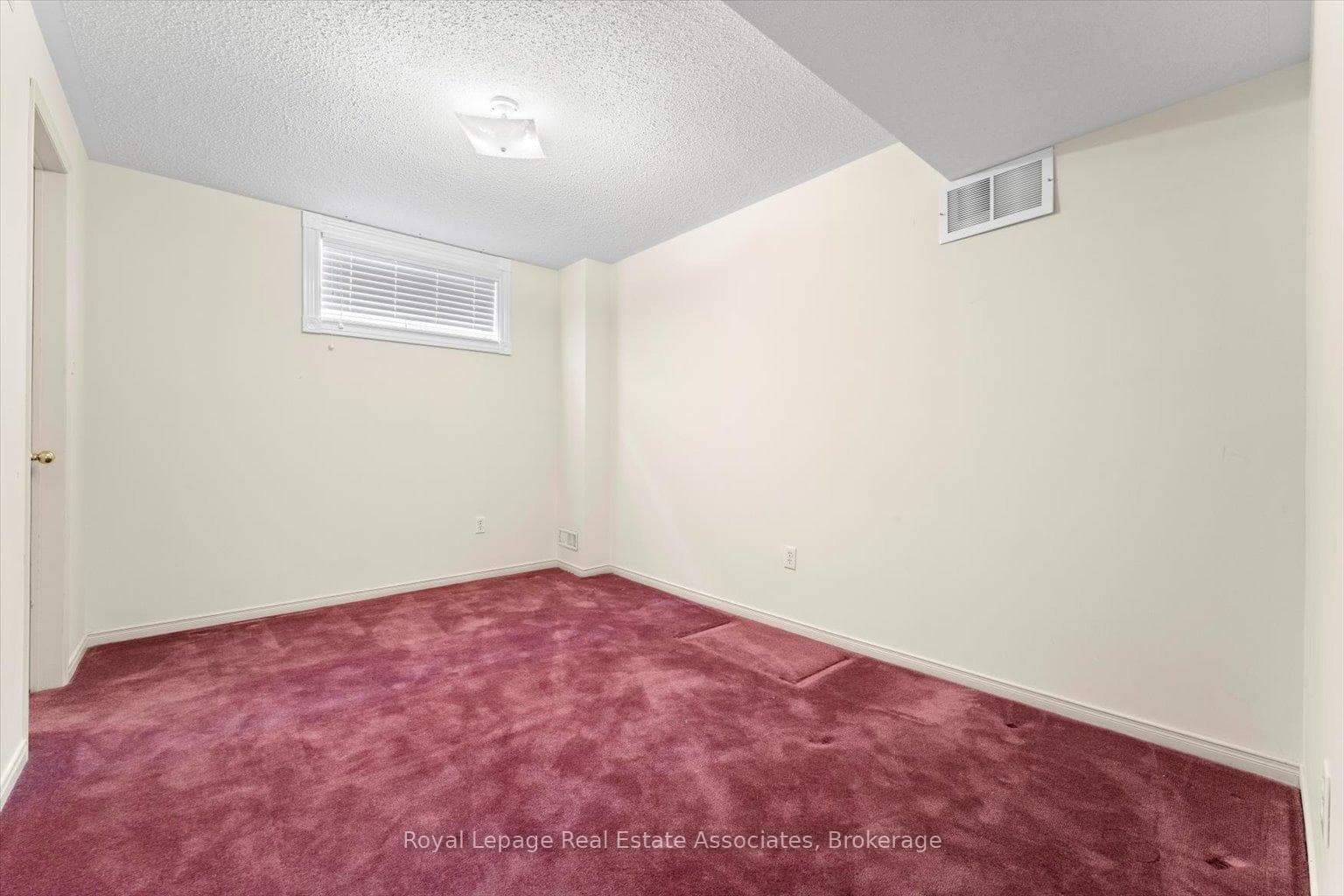 65 Summerfield Crescent photo 25