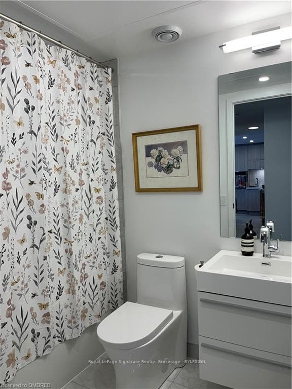 39 ROEHAMPTON Avenue Unit 1808 photo 11