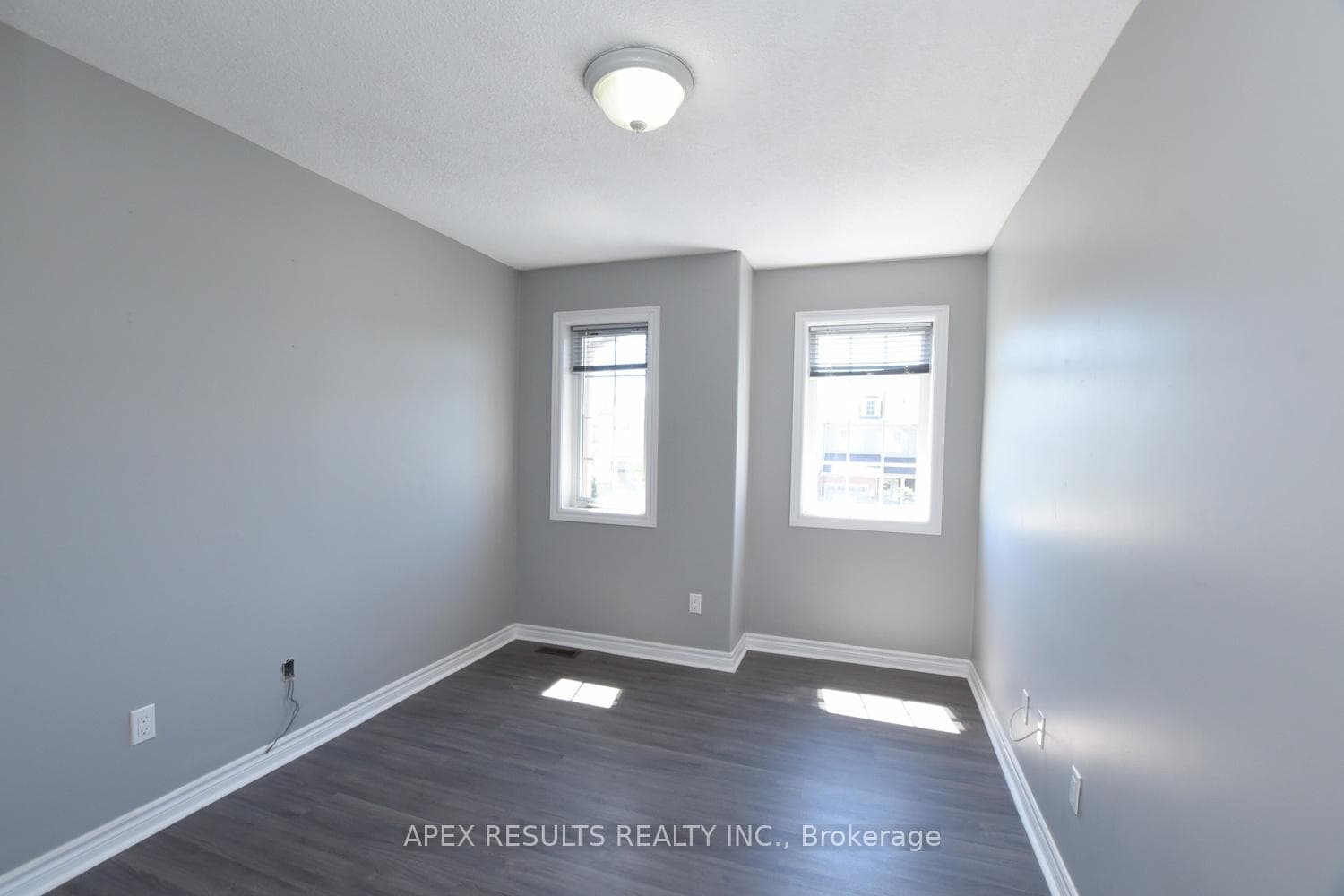 70 Chloe Street photo 15