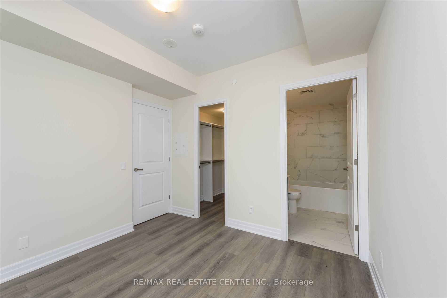9075 Jane Street Unit 1610 photo 24