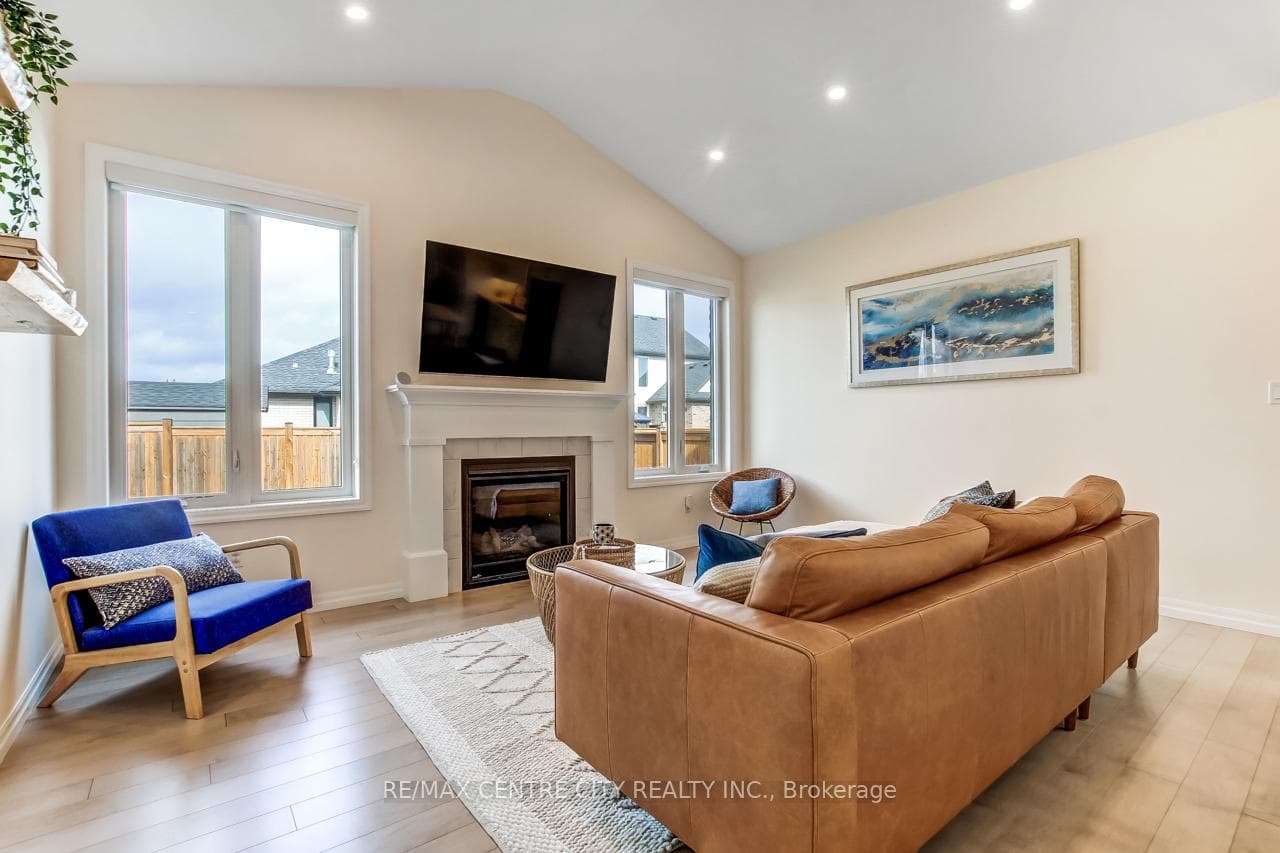 8 Redhaven Lane photo 15