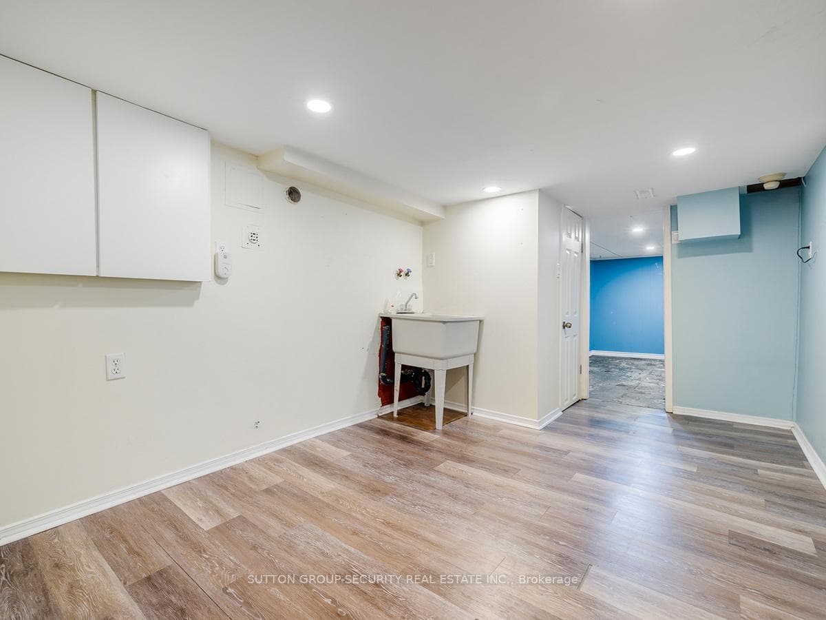 215 Glen Park Avenue photo 10