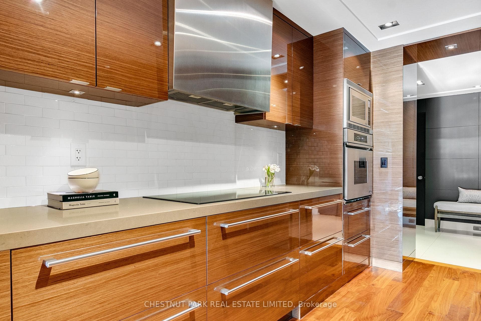 619 Avenue Road Unit 901 photo 18