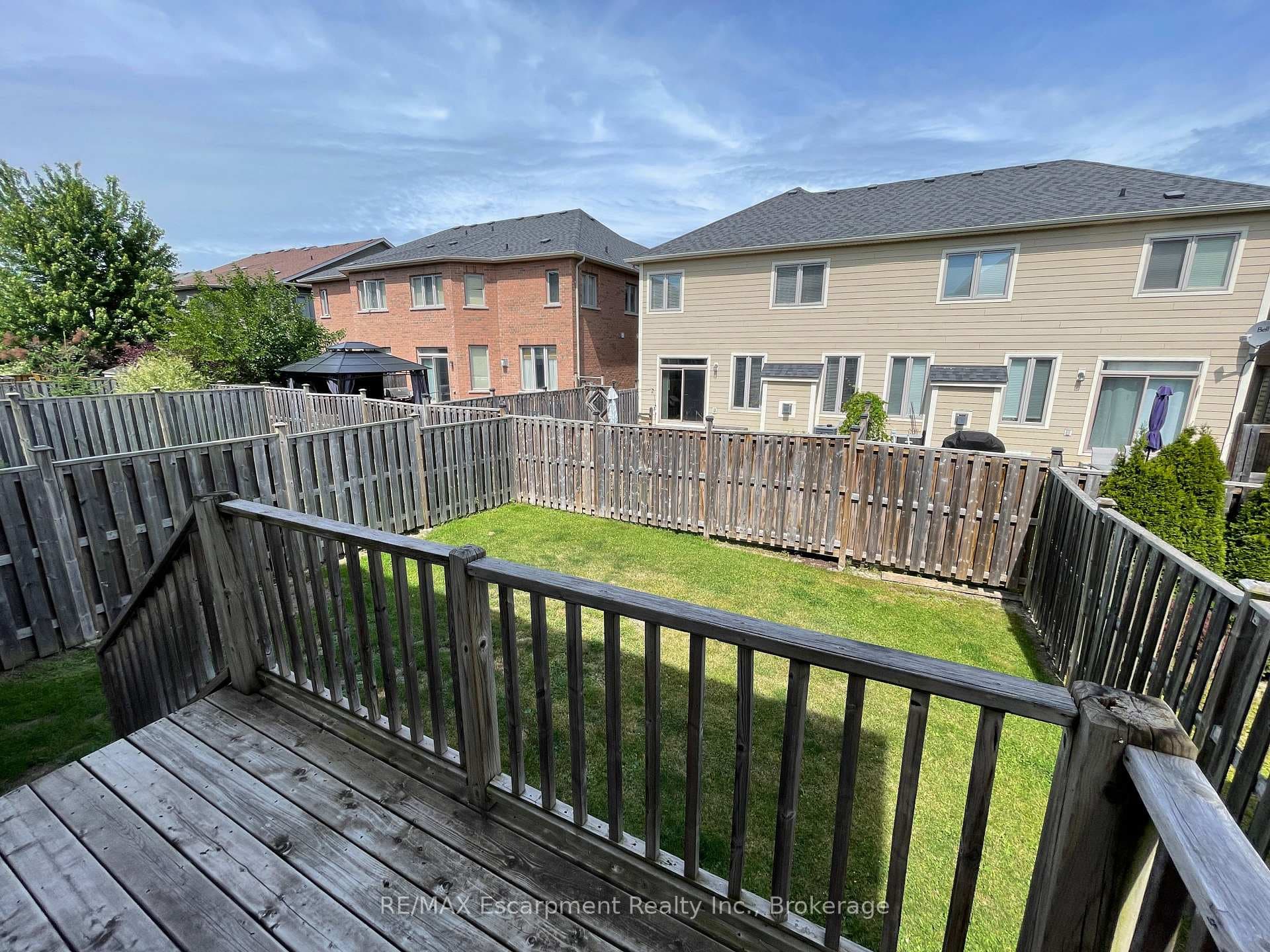113 DONOVAN Heights photo 26