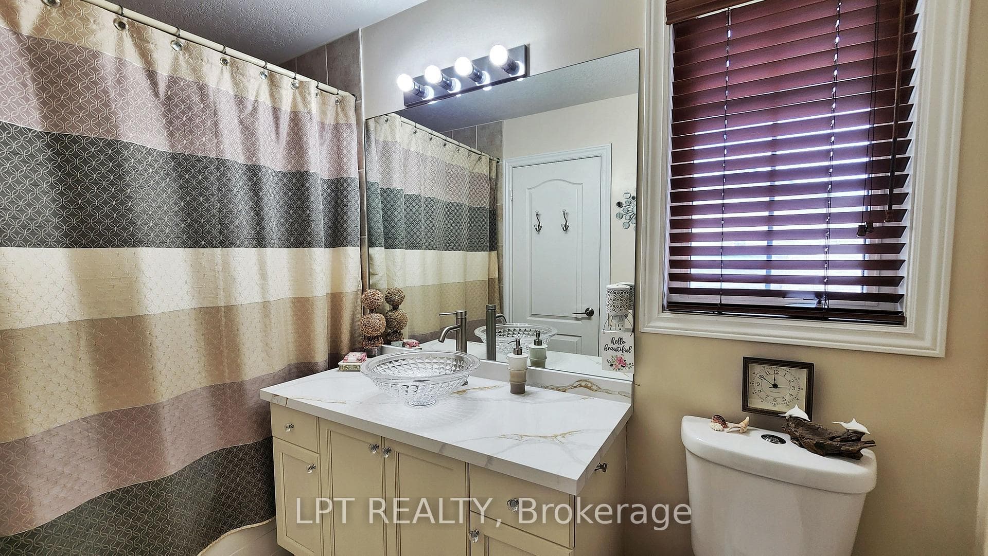 17 Silver Maple Crescent photo 18