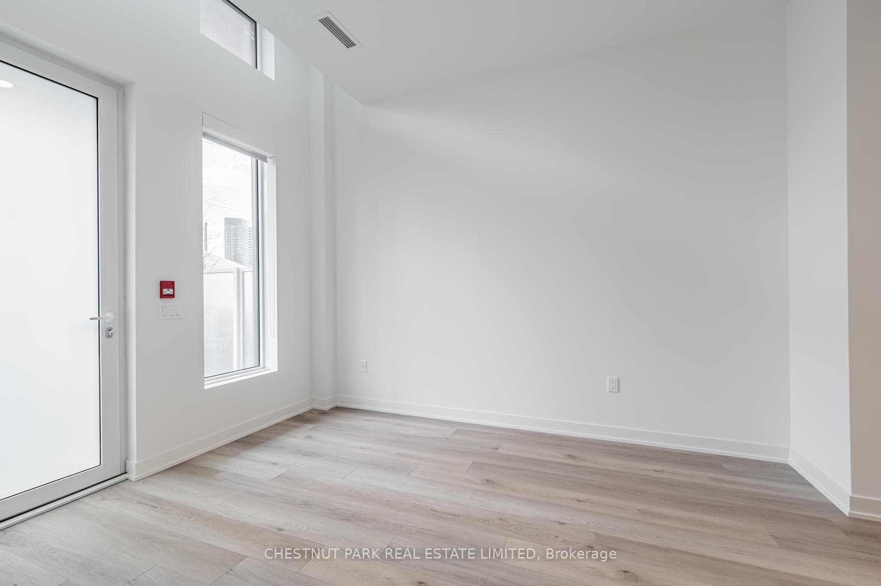 9 Tecumseth Street Unit 108 photo 12