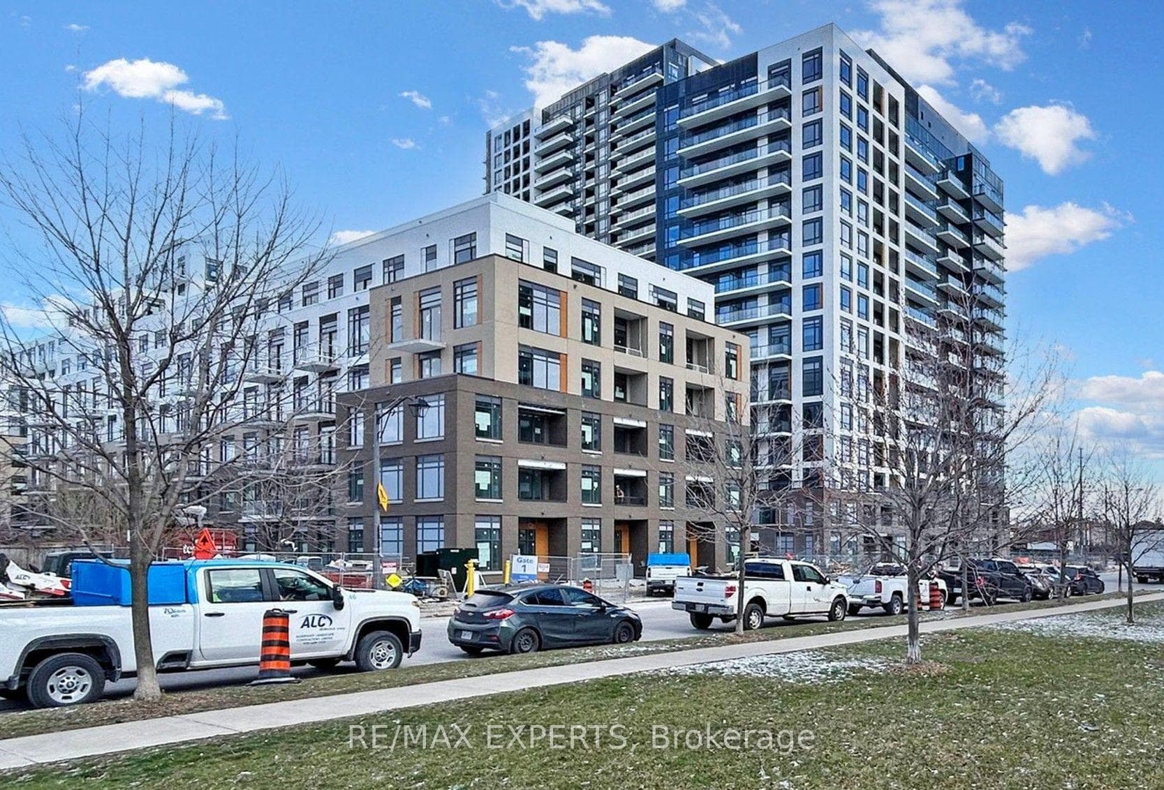 7950 Bathurst Street Unit B-808 photo 1