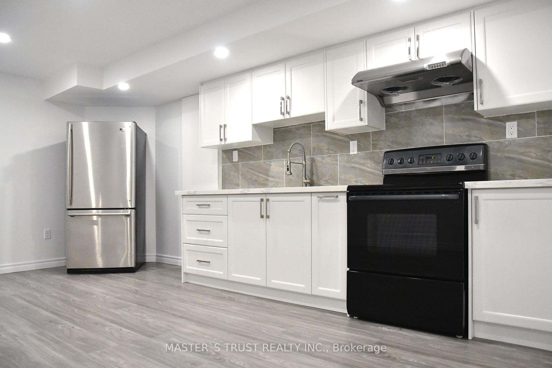 73 Bernbridge Road photo 5