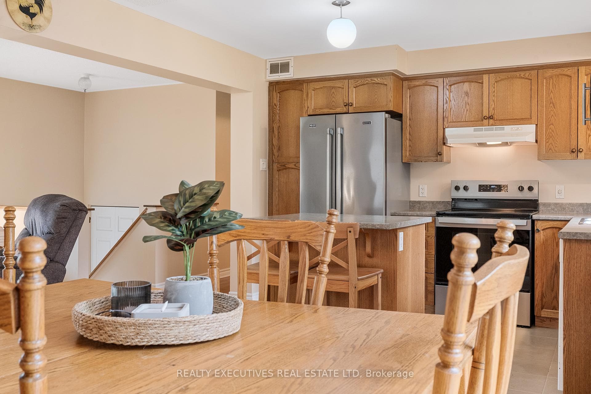 7645 Lawrence Street photo 2