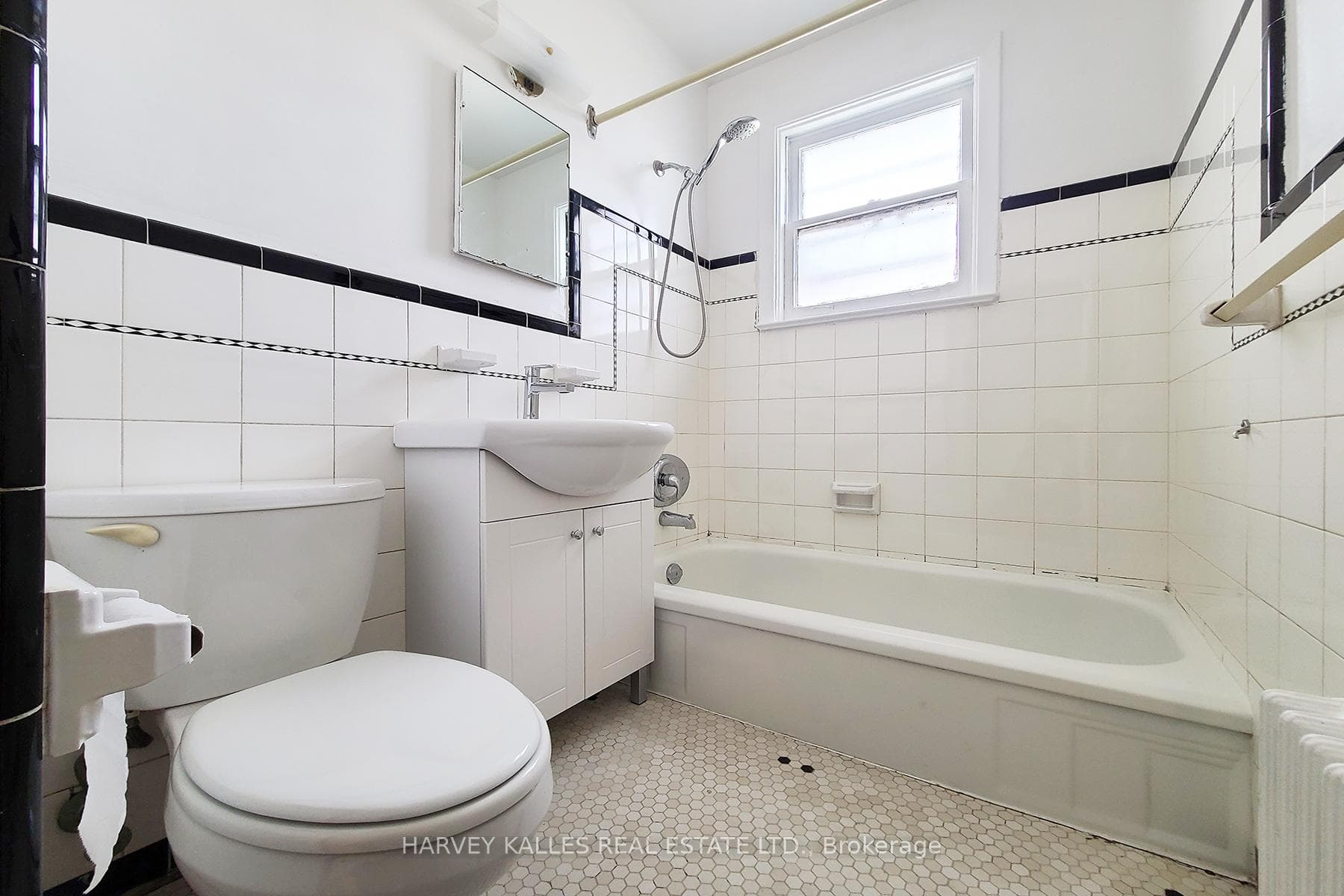 103 & 105 Gilmour Avenue photo 12