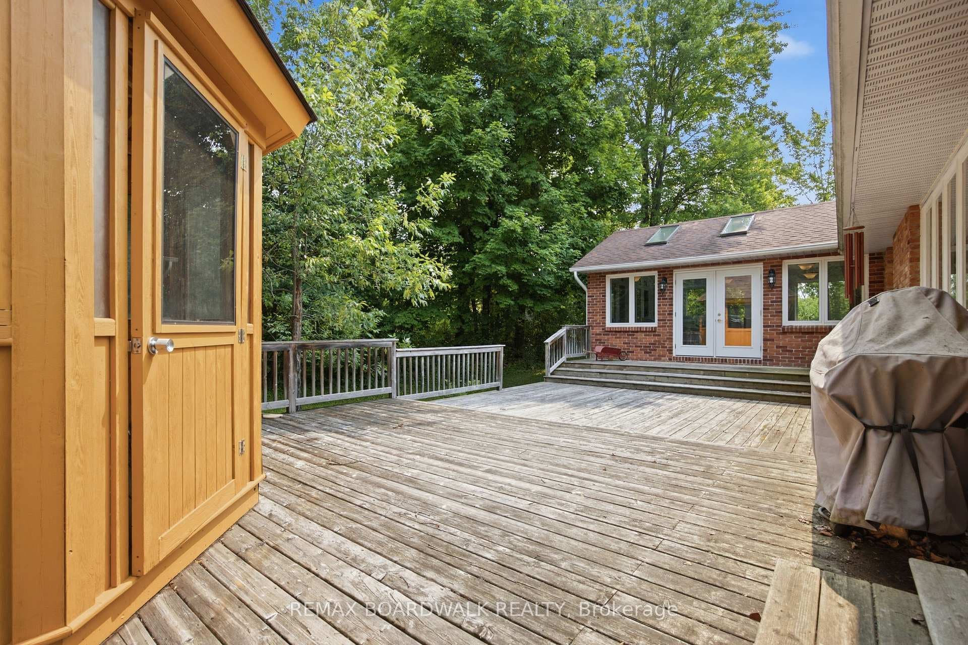 398 Mccann Road photo 33