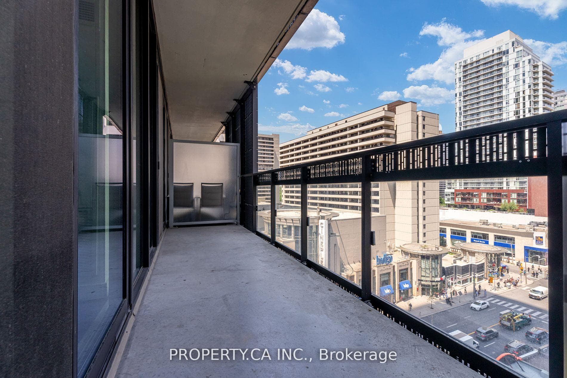 8 Eglinton Avenue Unit 606 photo 17