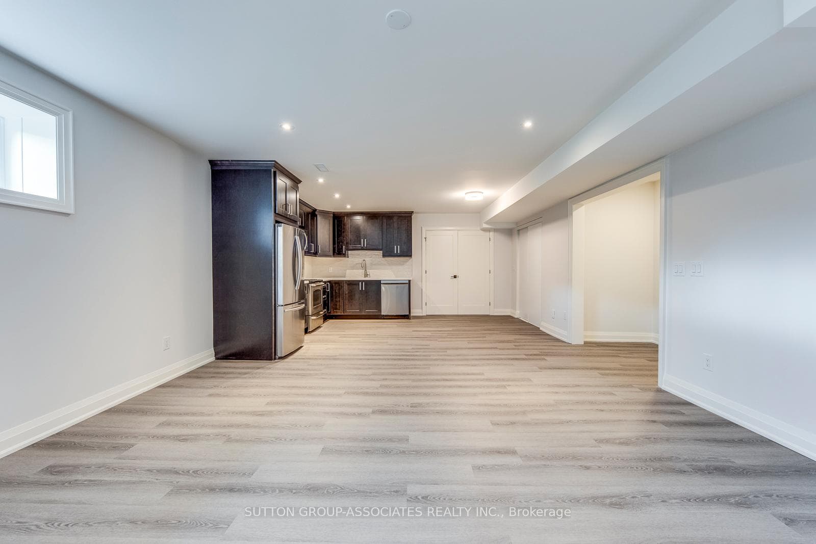 Kitchen/Dining Room Area