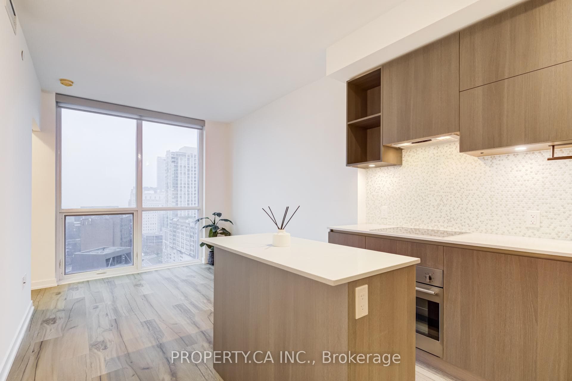 1 Yorkville Avenue Unit 1710 photo 23