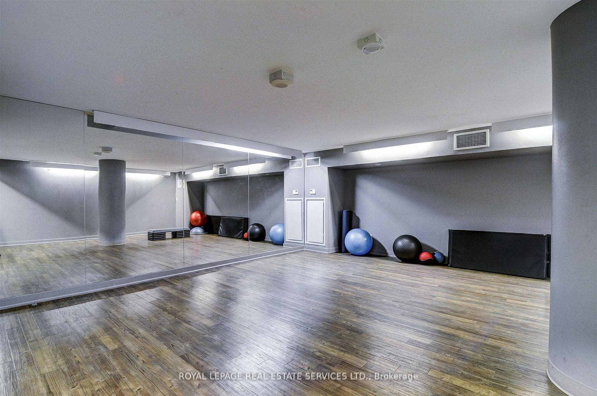 38 Joe Shuster Way Unit 1318 photo 21