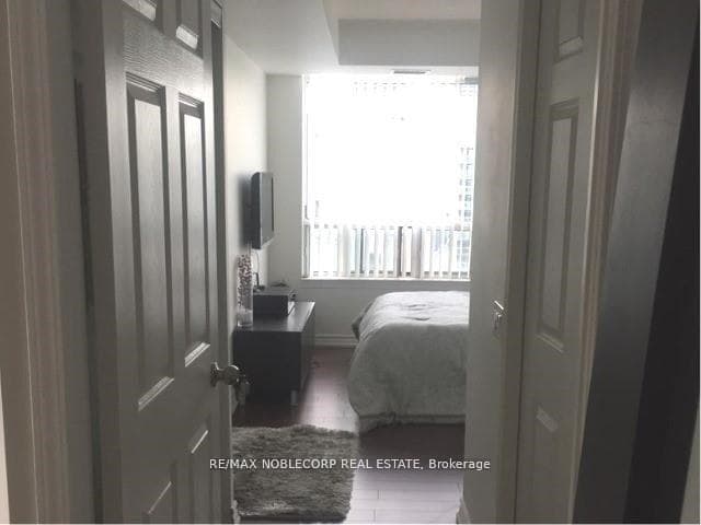 30 Harrison Garden Boulevard Unit 2907 photo 7