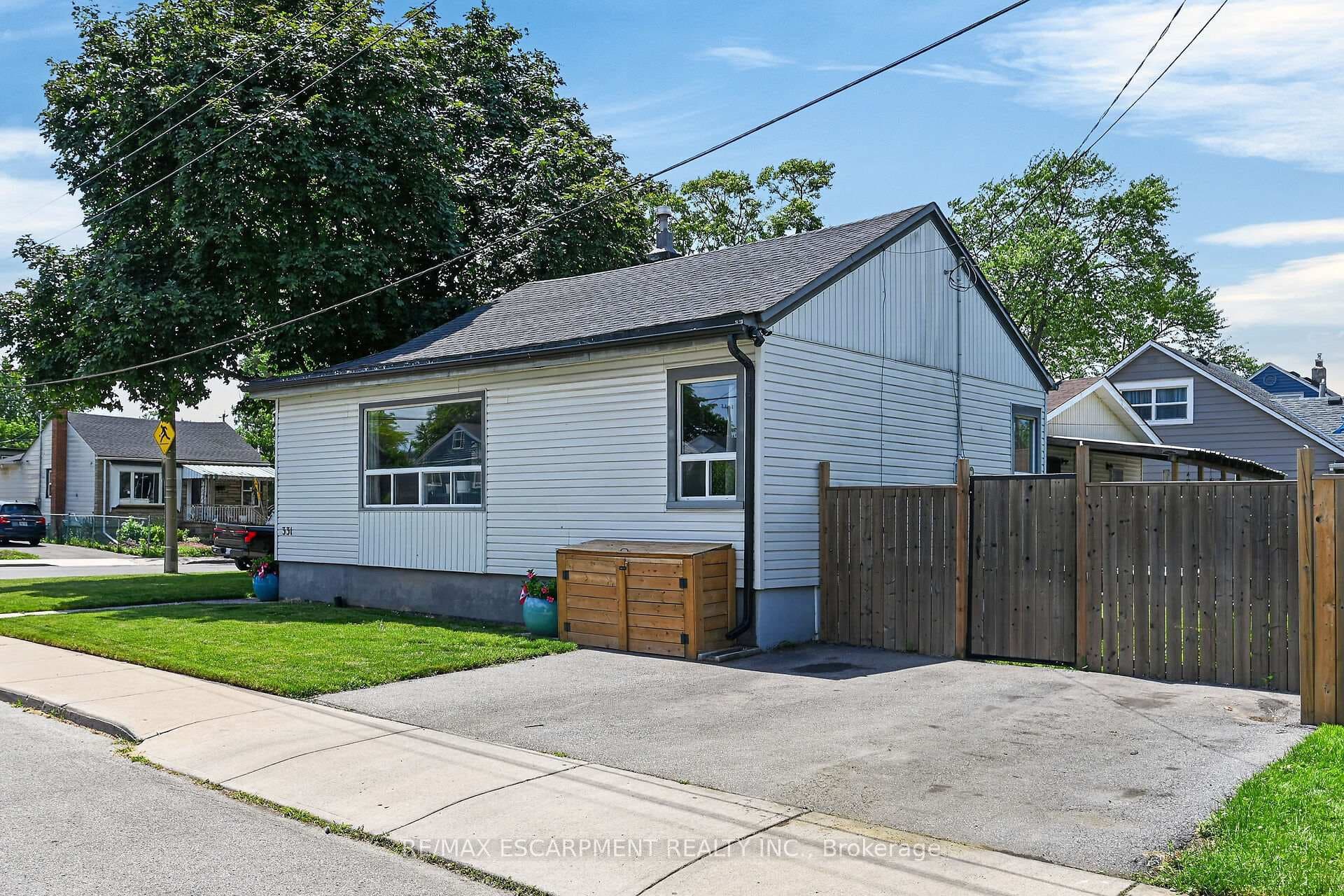 331 Guelph Street photo 3