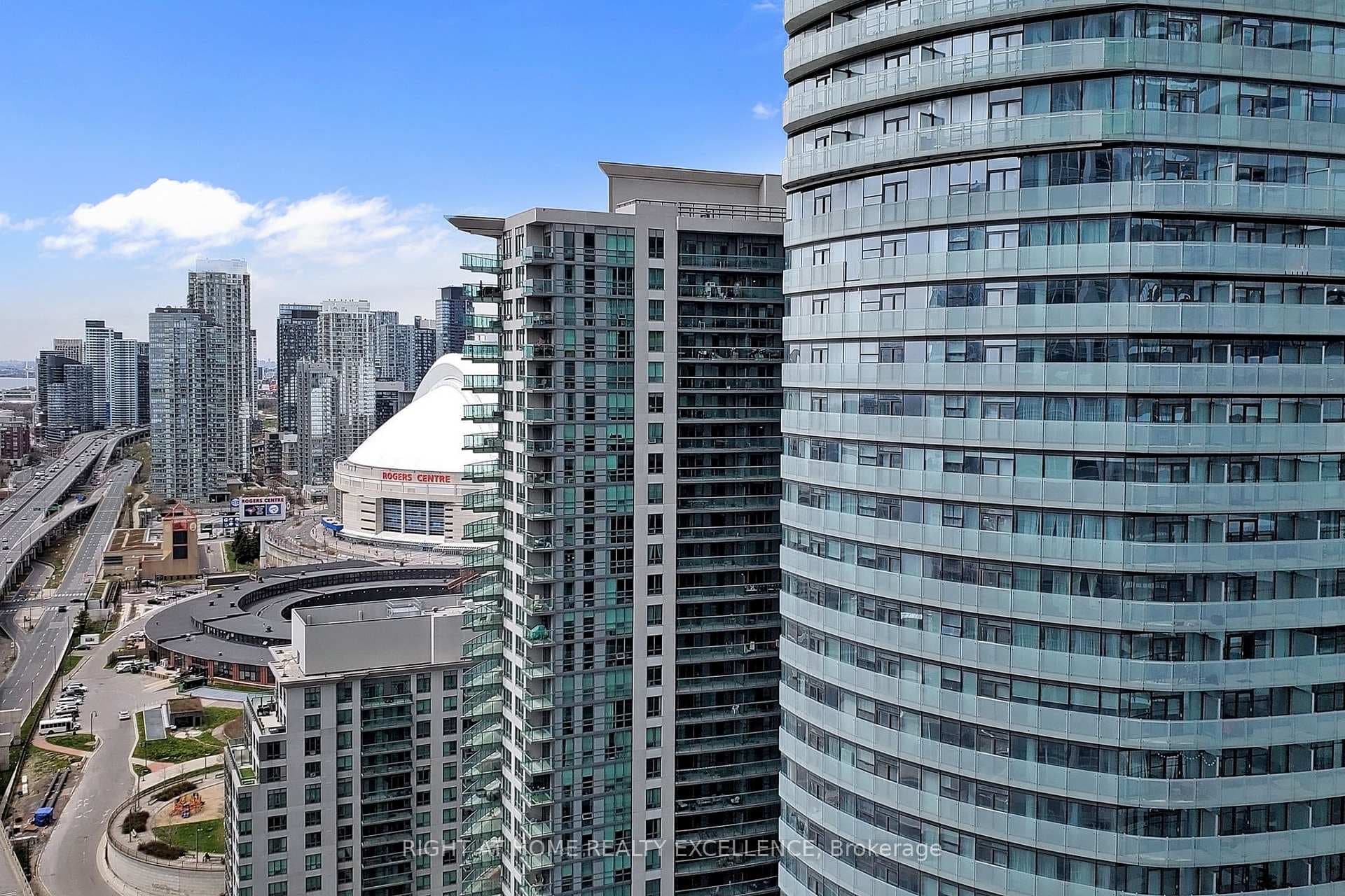 10 York Street Unit 2203 photo 5