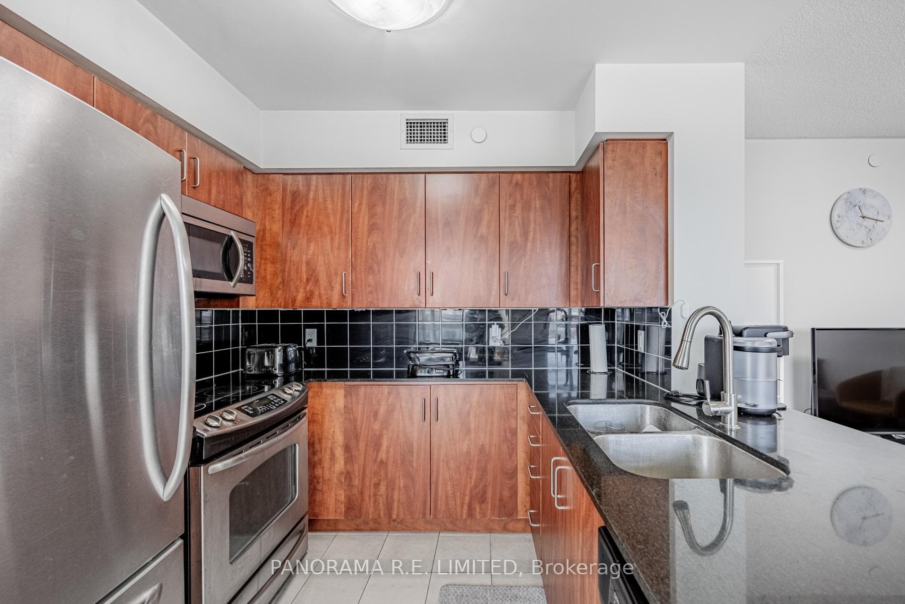 215 Sherway Gardens Road Unit 1702 photo 5
