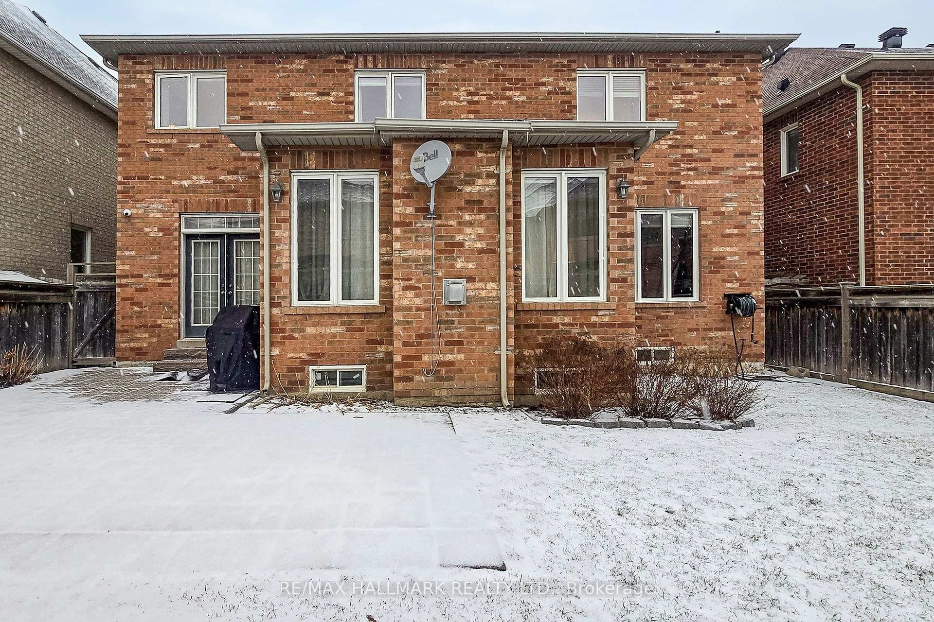 192 Tonner Crescent photo 45