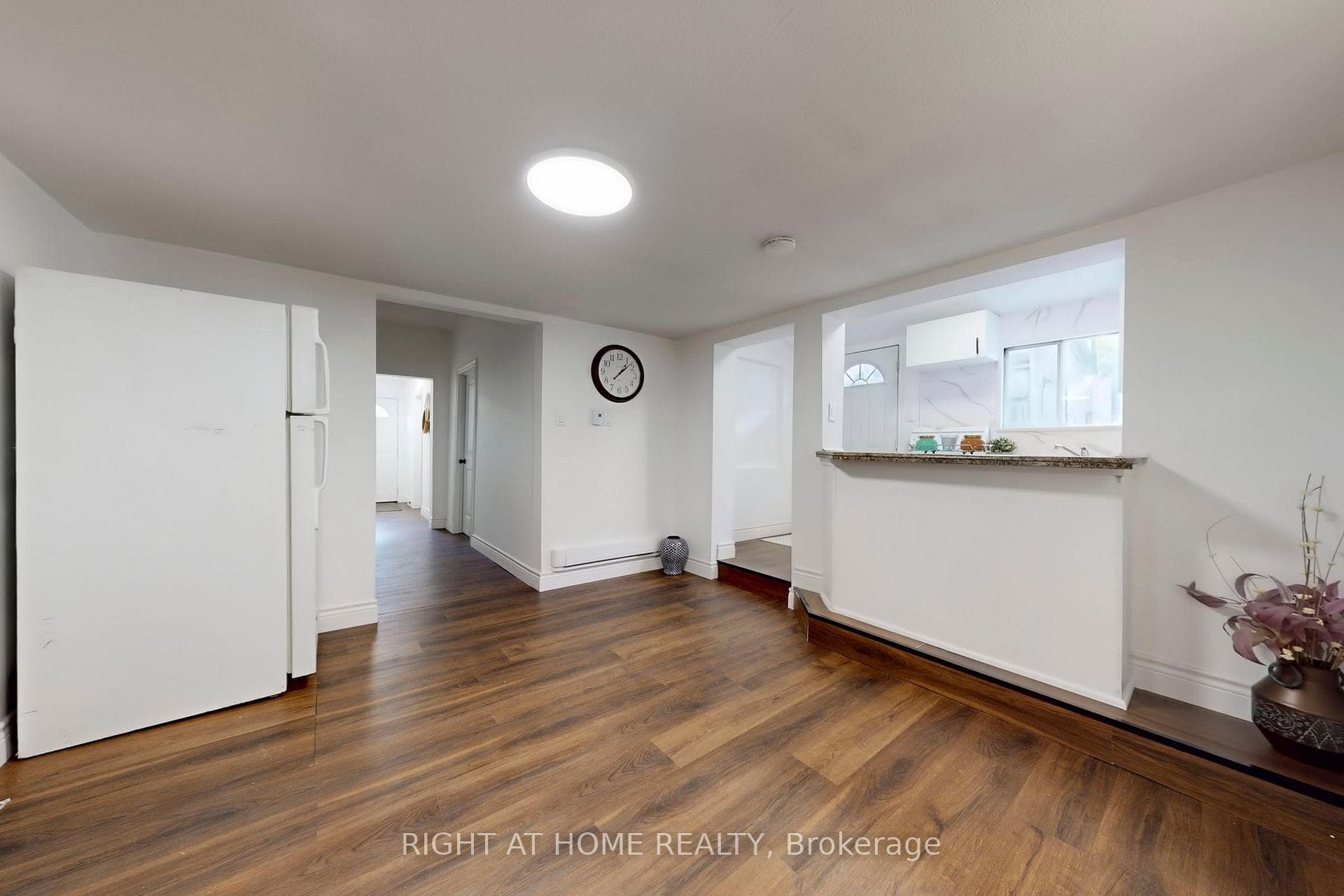 92 Aurora Street photo 31