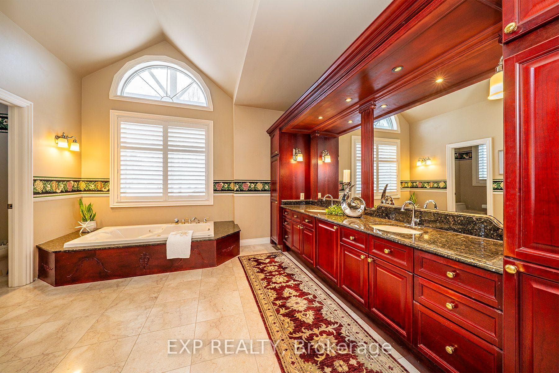 Luxurious Primary Ensuite