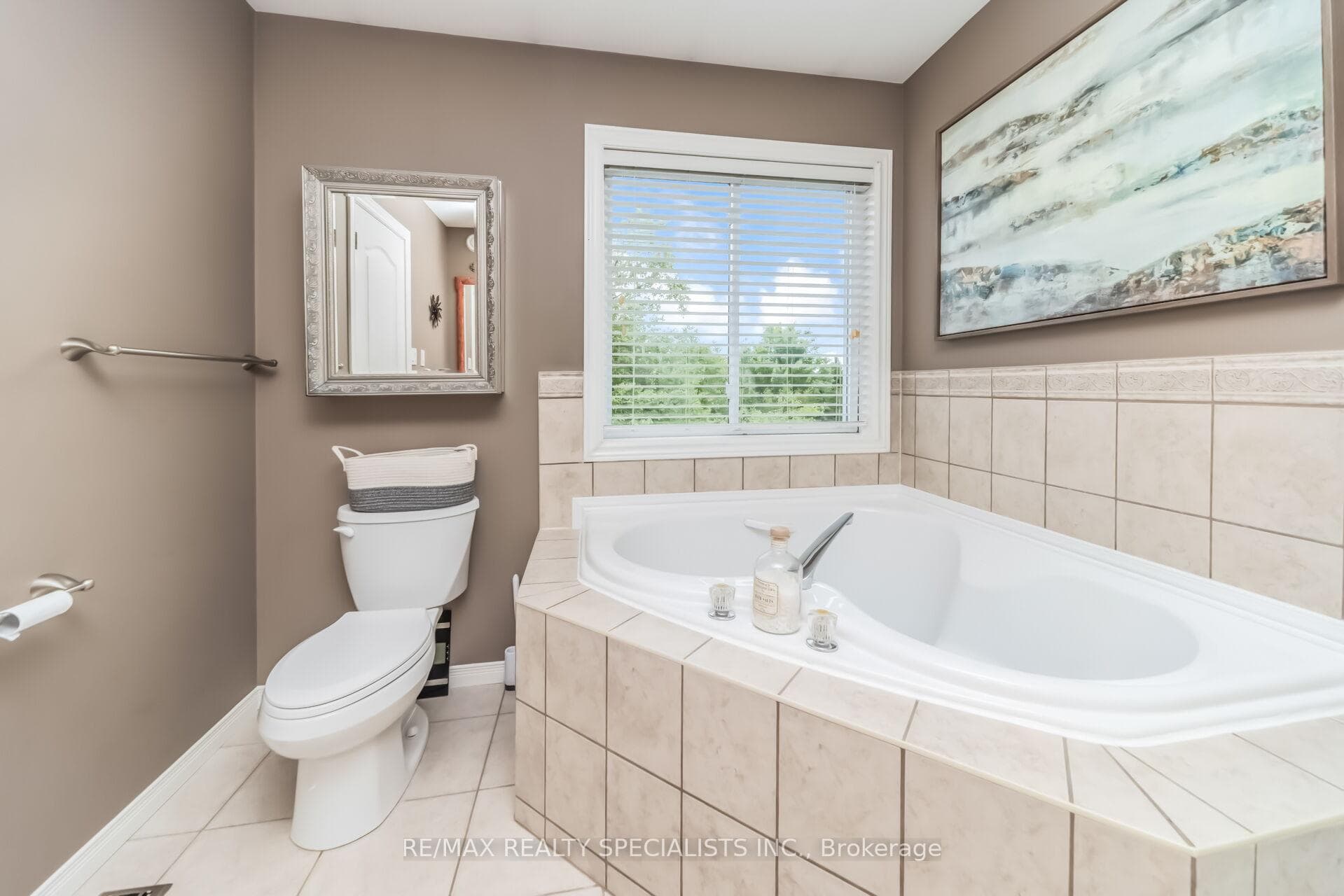 77 McMaster Road photo 21