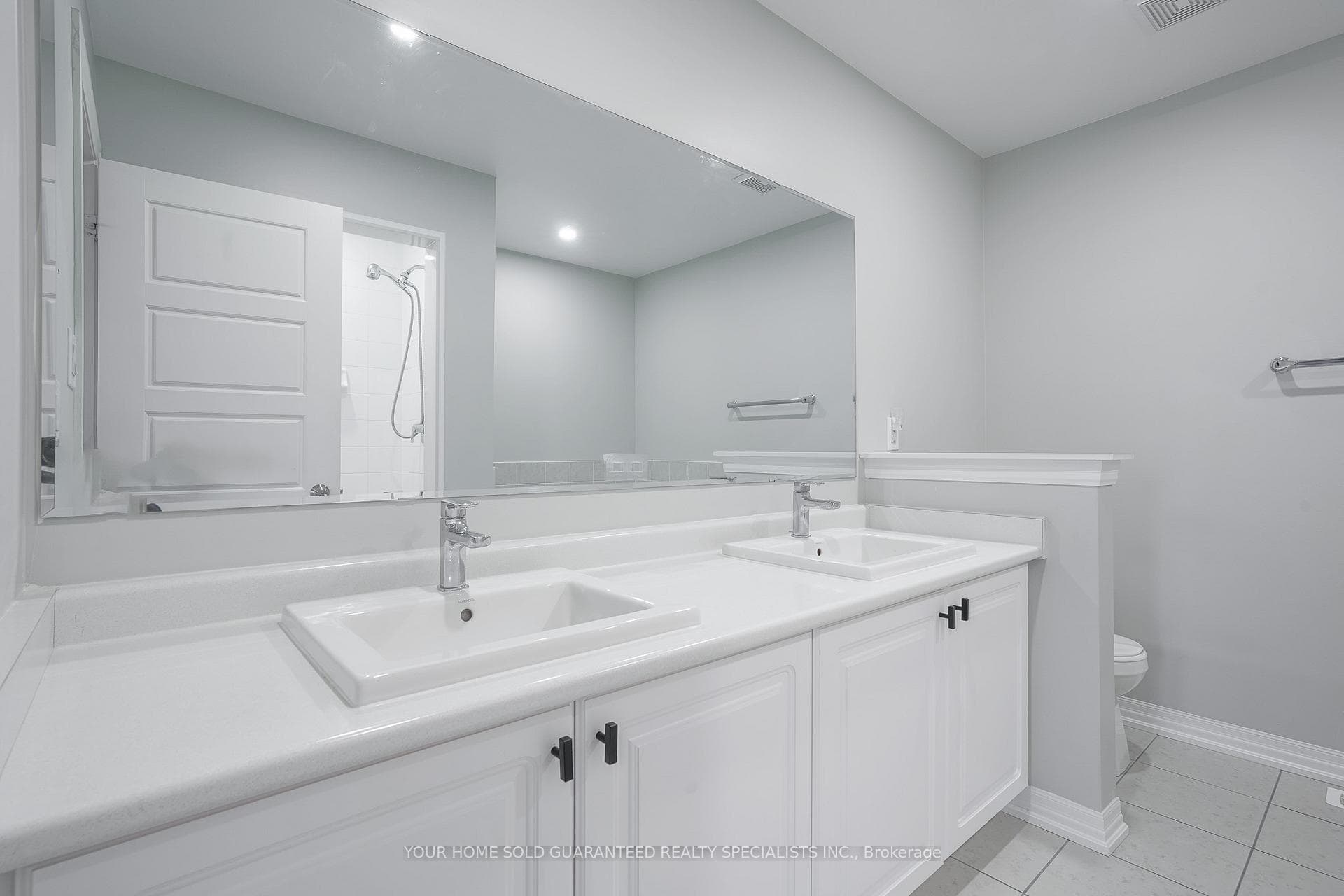 66 Allure Street photo 16