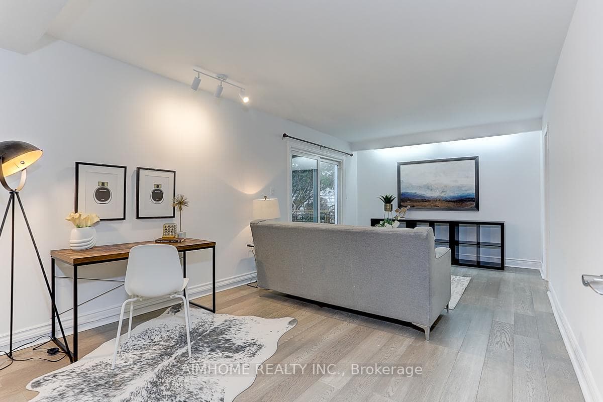 40 Beardmore Crescent photo 4