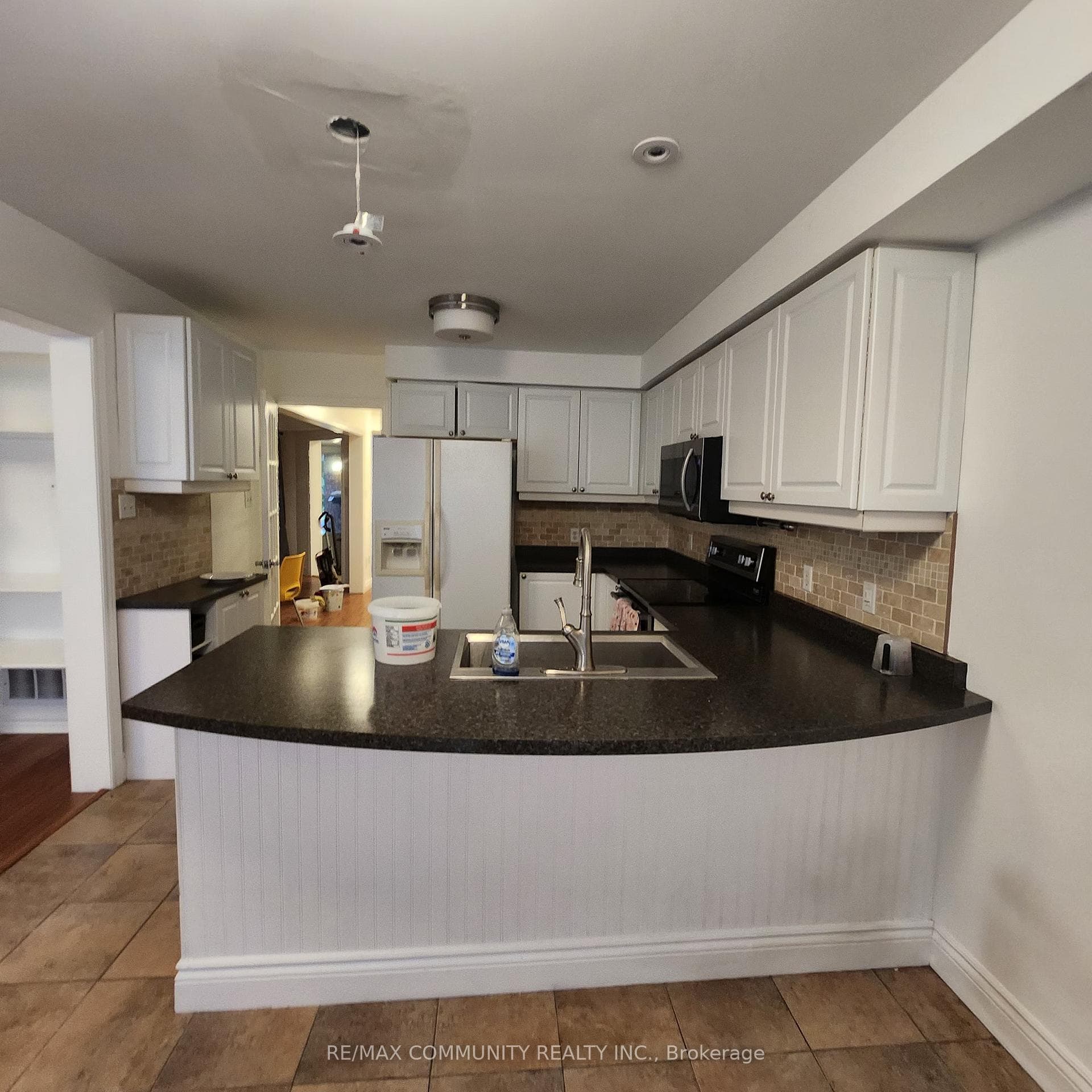 2 Fry Crescent photo 6