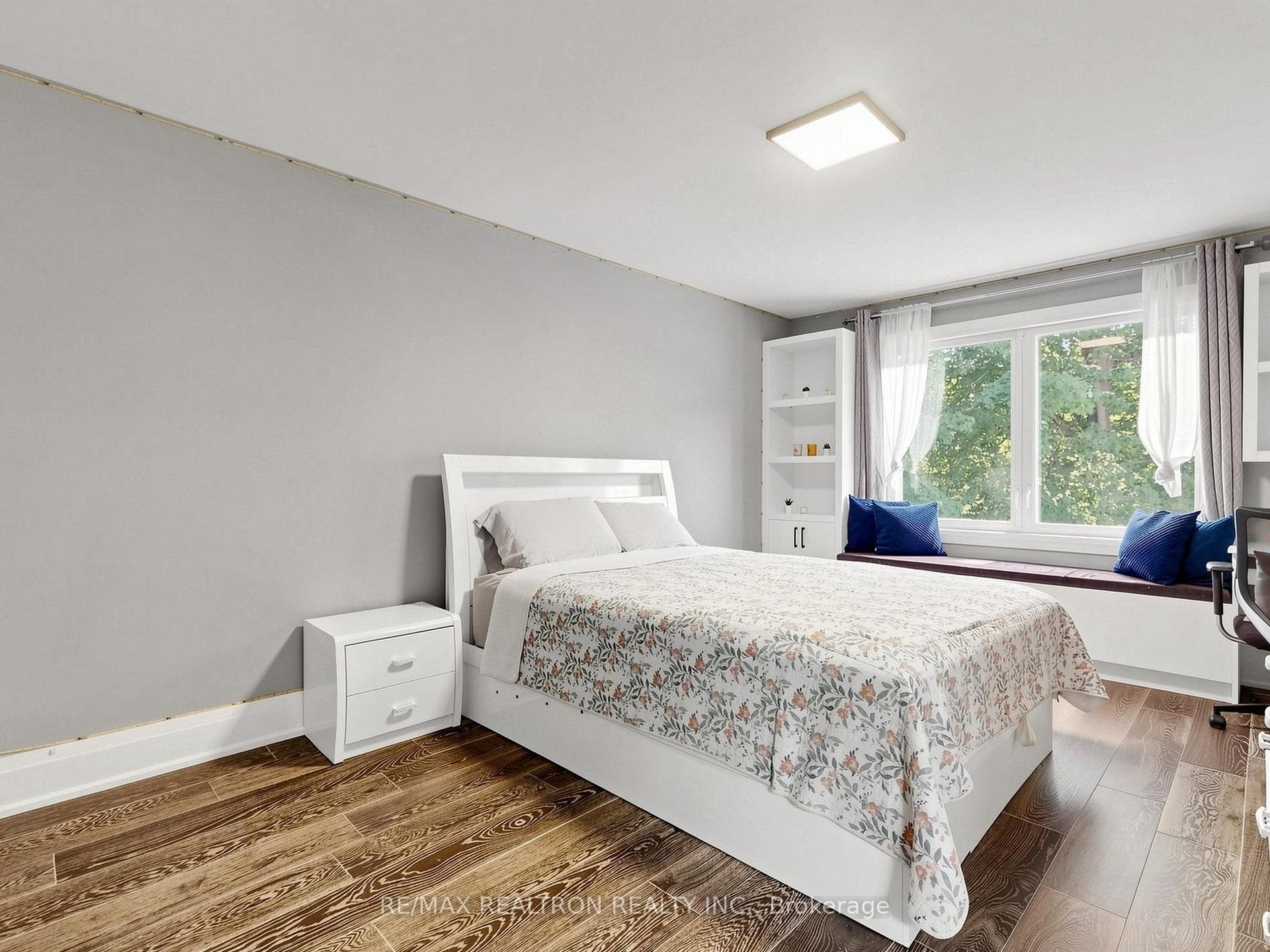132 Stilecroft Drive photo 25