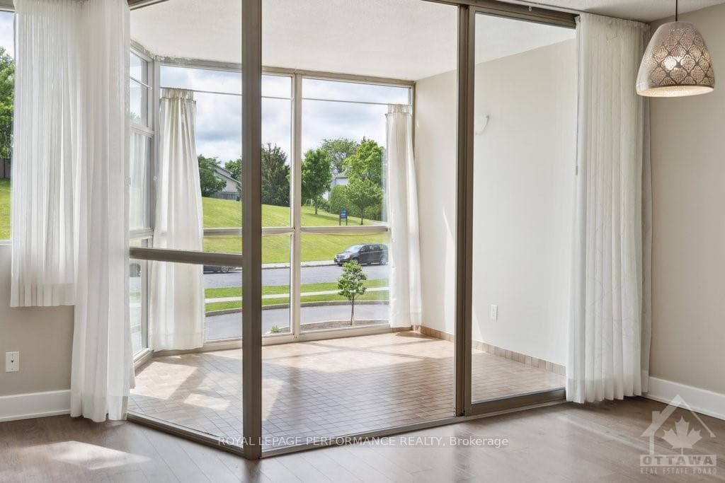 2760 CAROUSEL Crescent Unit 205 photo 15