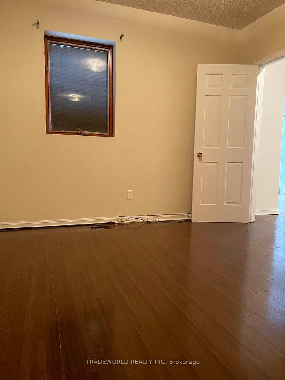 39 Oriole Parkway Unit 2 photo 8