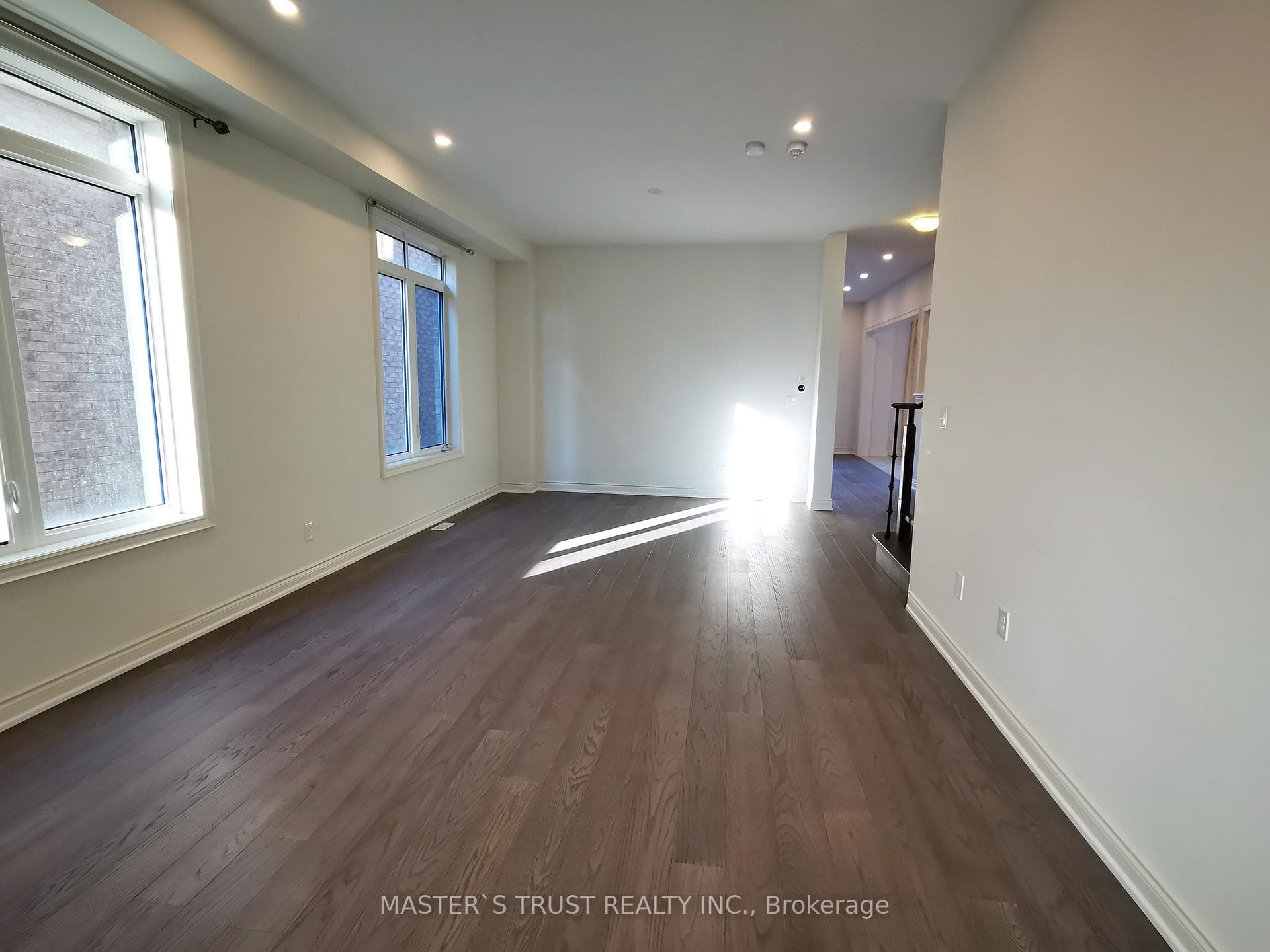 2529 Stallion Drive photo 4