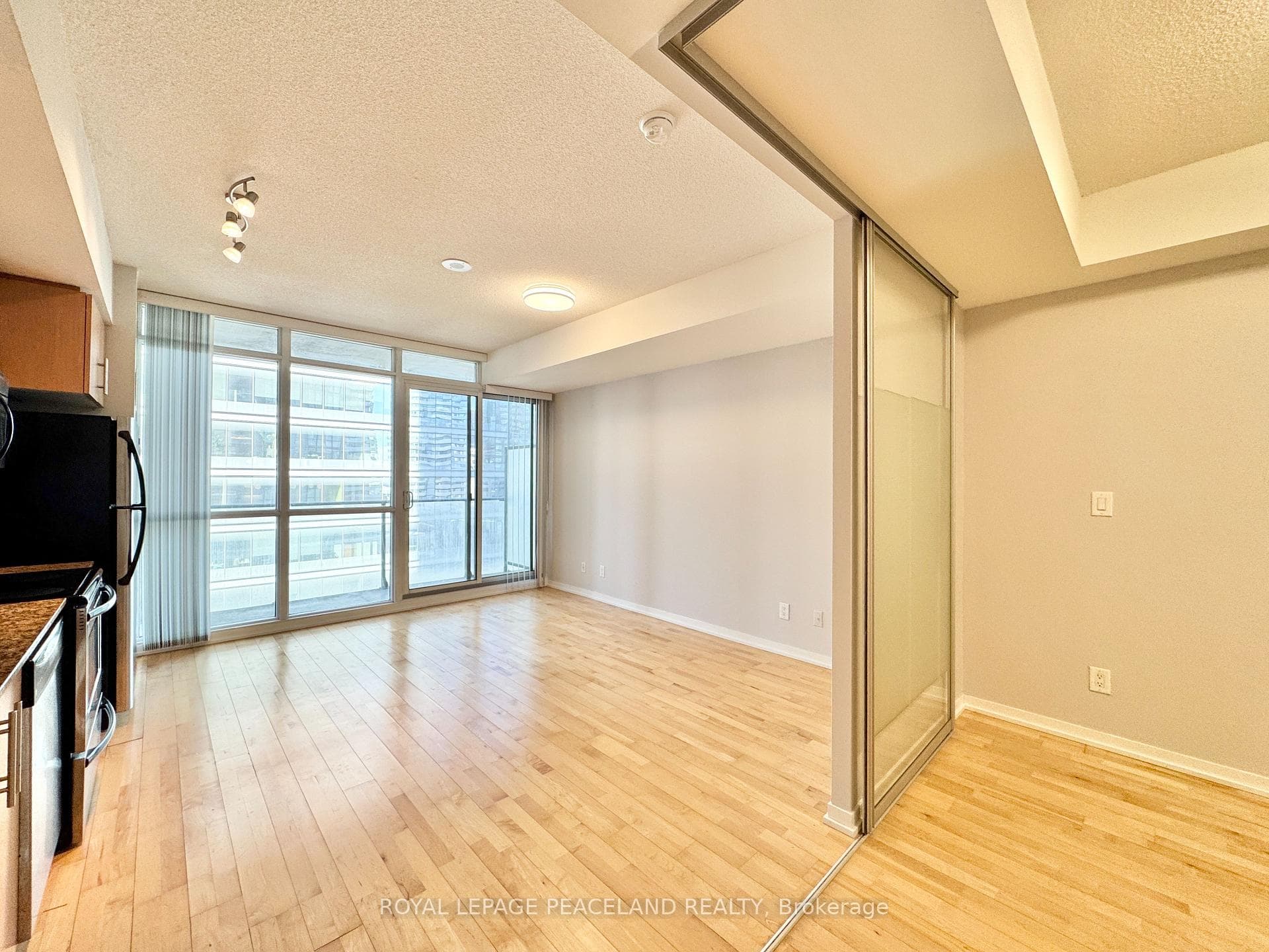 65 Bremner Boulevard Unit 1206 photo 6