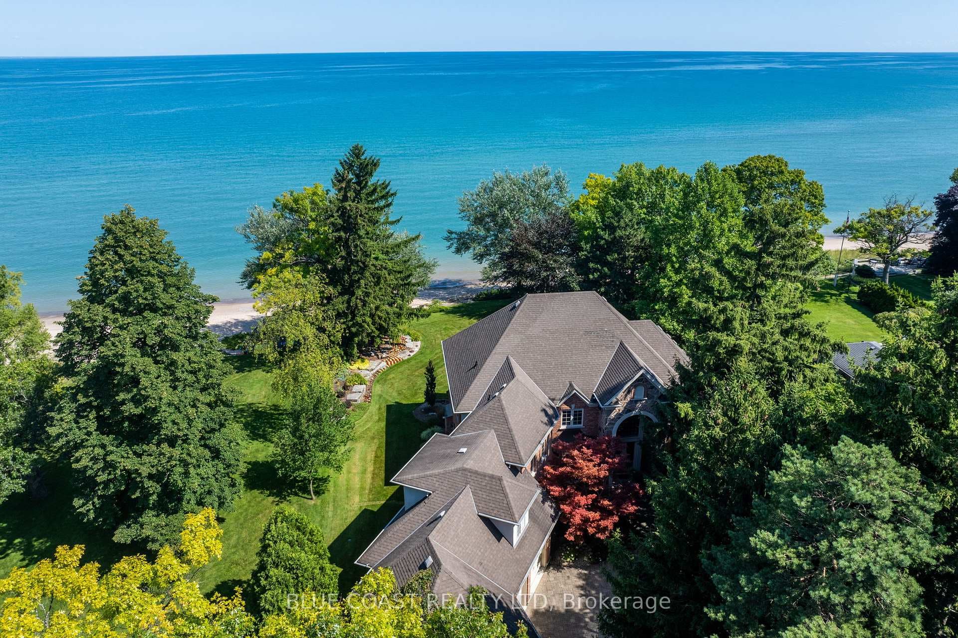 920 Lakeshore Road photo 3