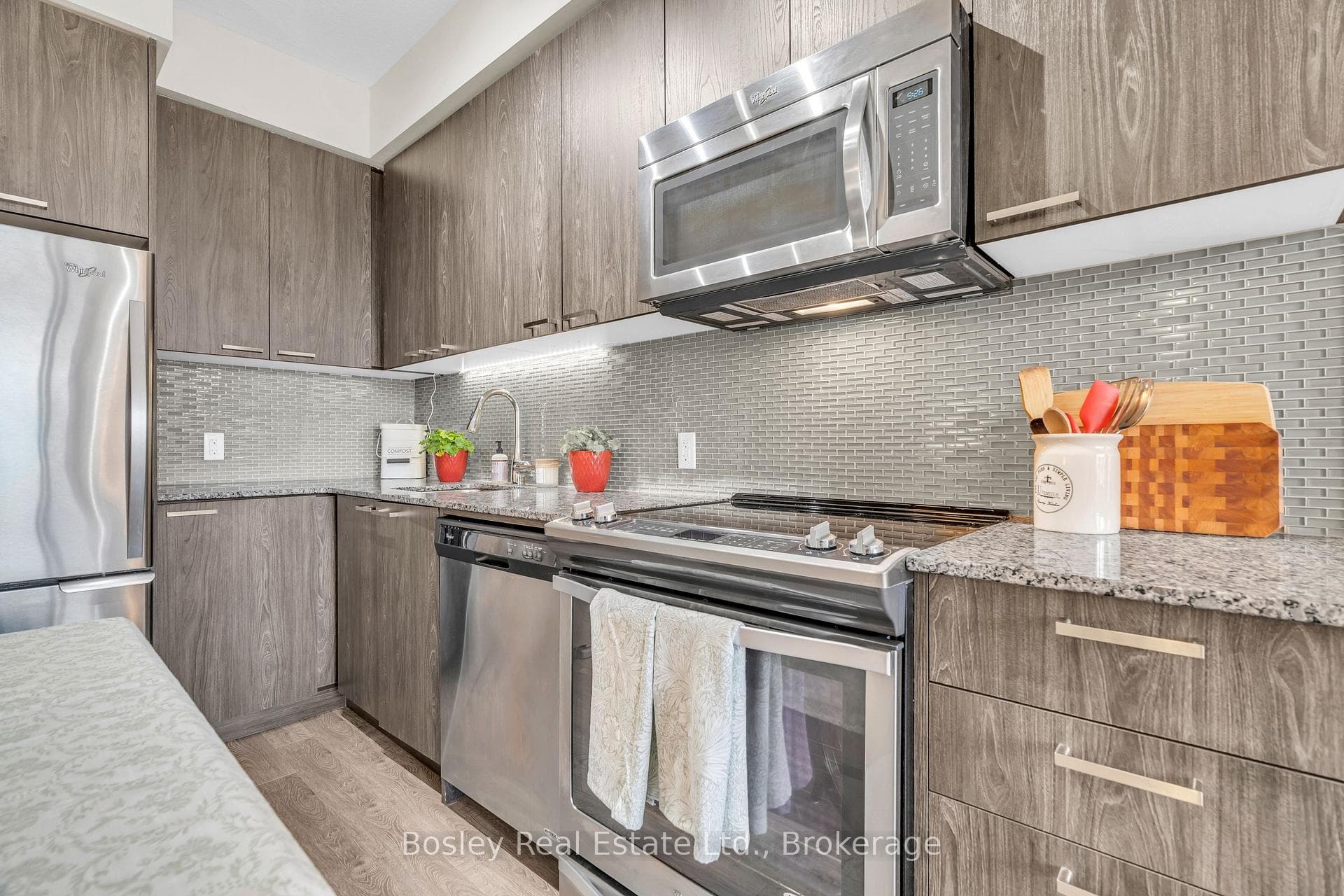 155 St Leger Street Unit 412 photo 7