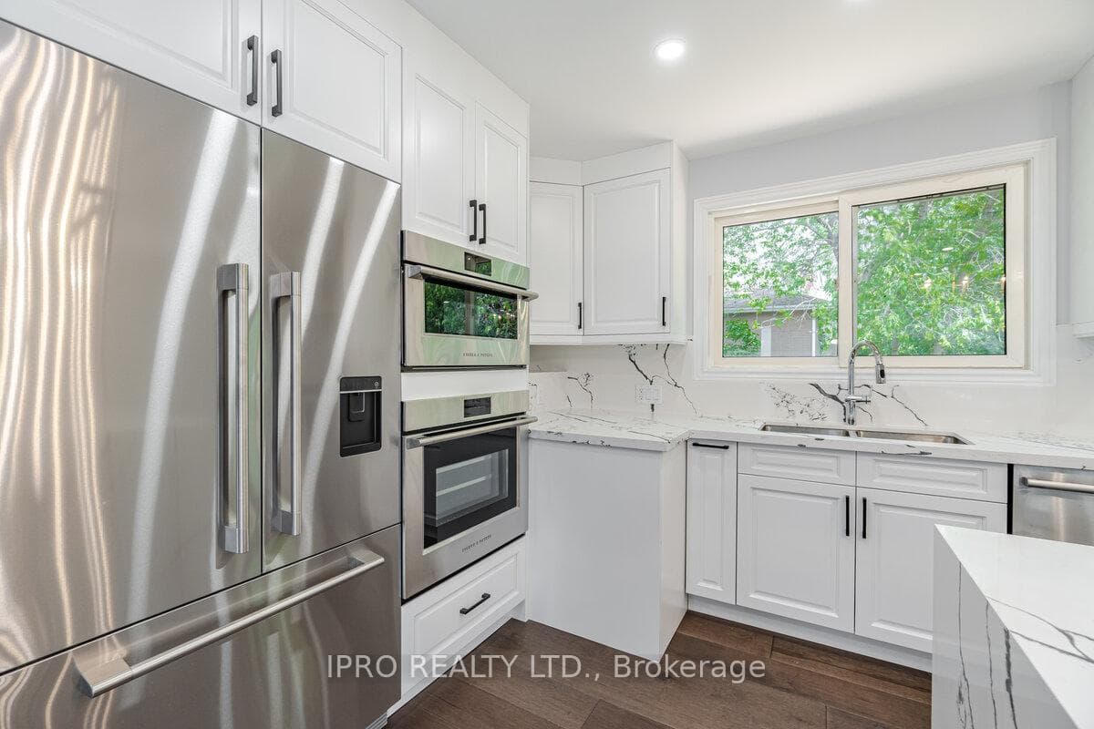 295 Sandwell Drive photo 10