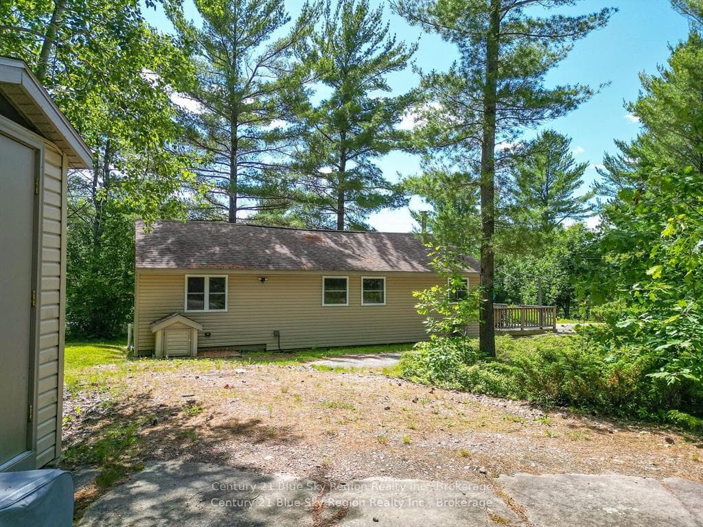 285 C Ruston Road photo 8