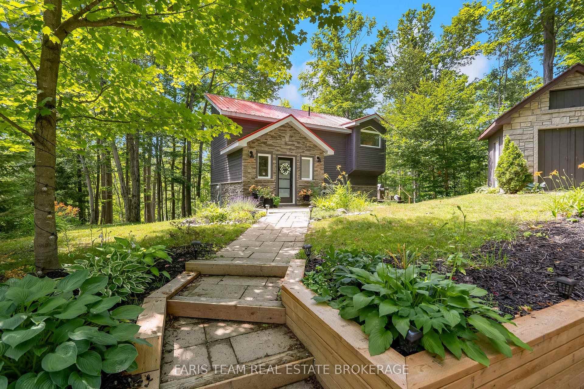 49 Huronwoods Drive photo 3
