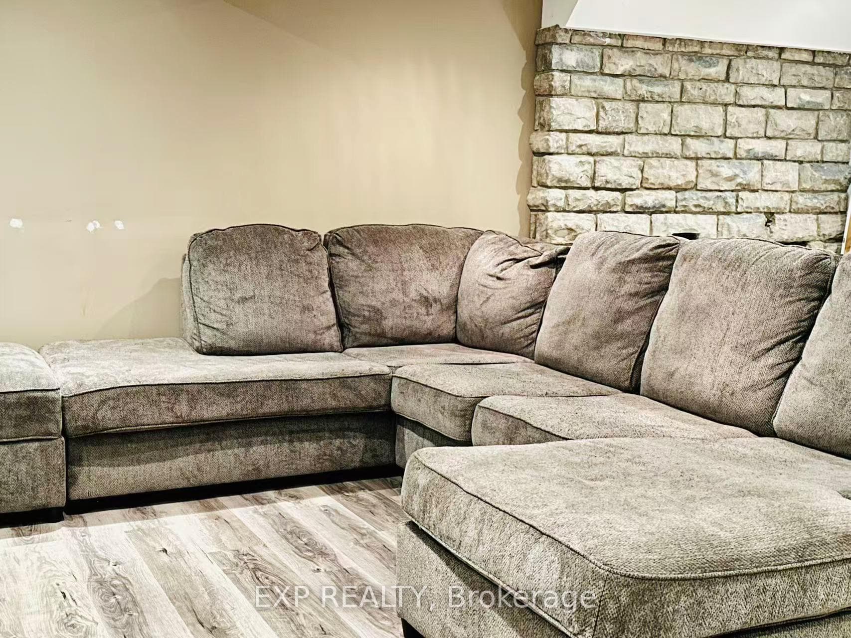 57 Emeline Crescent photo 3