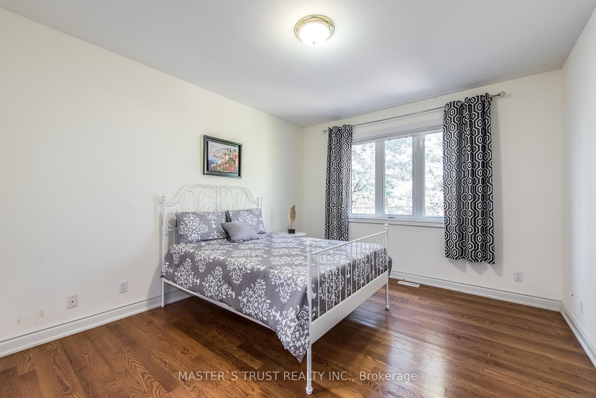 242 Empress Avenue photo 22