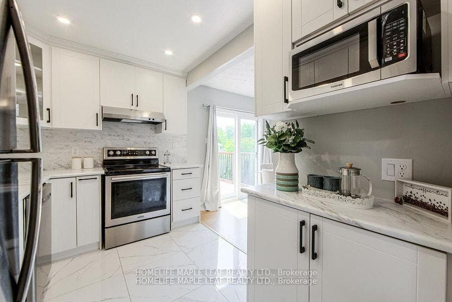 689 Macyoung Drive photo 18